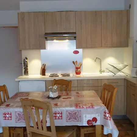 6 Pers, Centre Village, 300m Ski, Parking, Balcon - Fr-1-304-114 Apartment La Clusaz