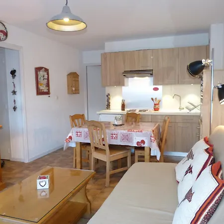 Apartment 6 Pers, Centre Village, 300m Ski, Parking, Balcon - Fr-1-304-114 La Clusaz